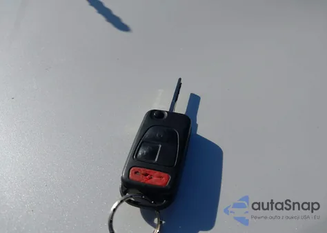 2004 Mercedes-Benz Slk 230 Kompressor z USA, uszkodzony, nr VIN WDBKK49F44F306671